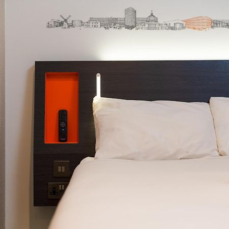 Easyhotel Мілтон-Кінз Екстер'єр фото