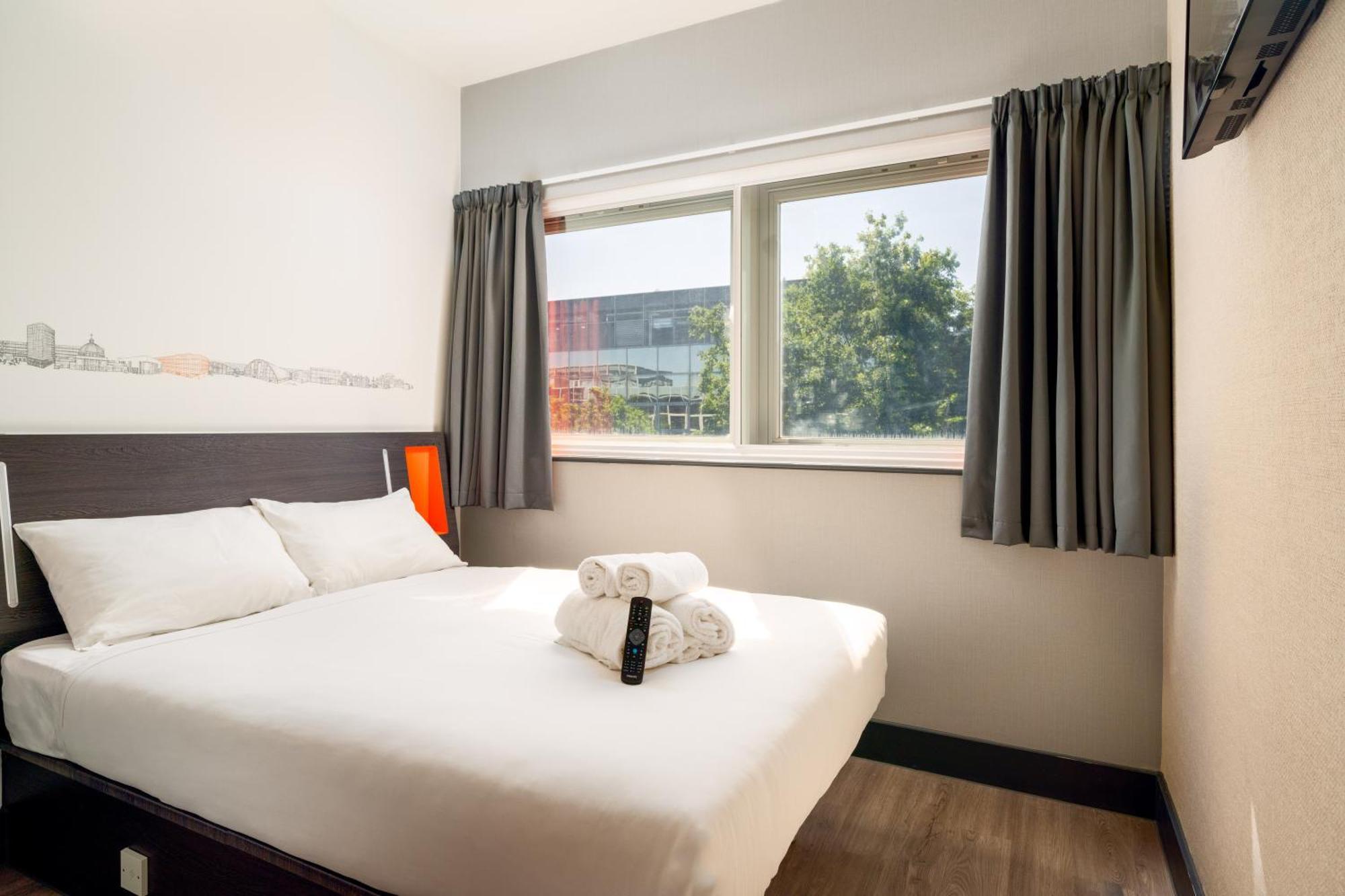 Easyhotel Мілтон-Кінз Екстер'єр фото