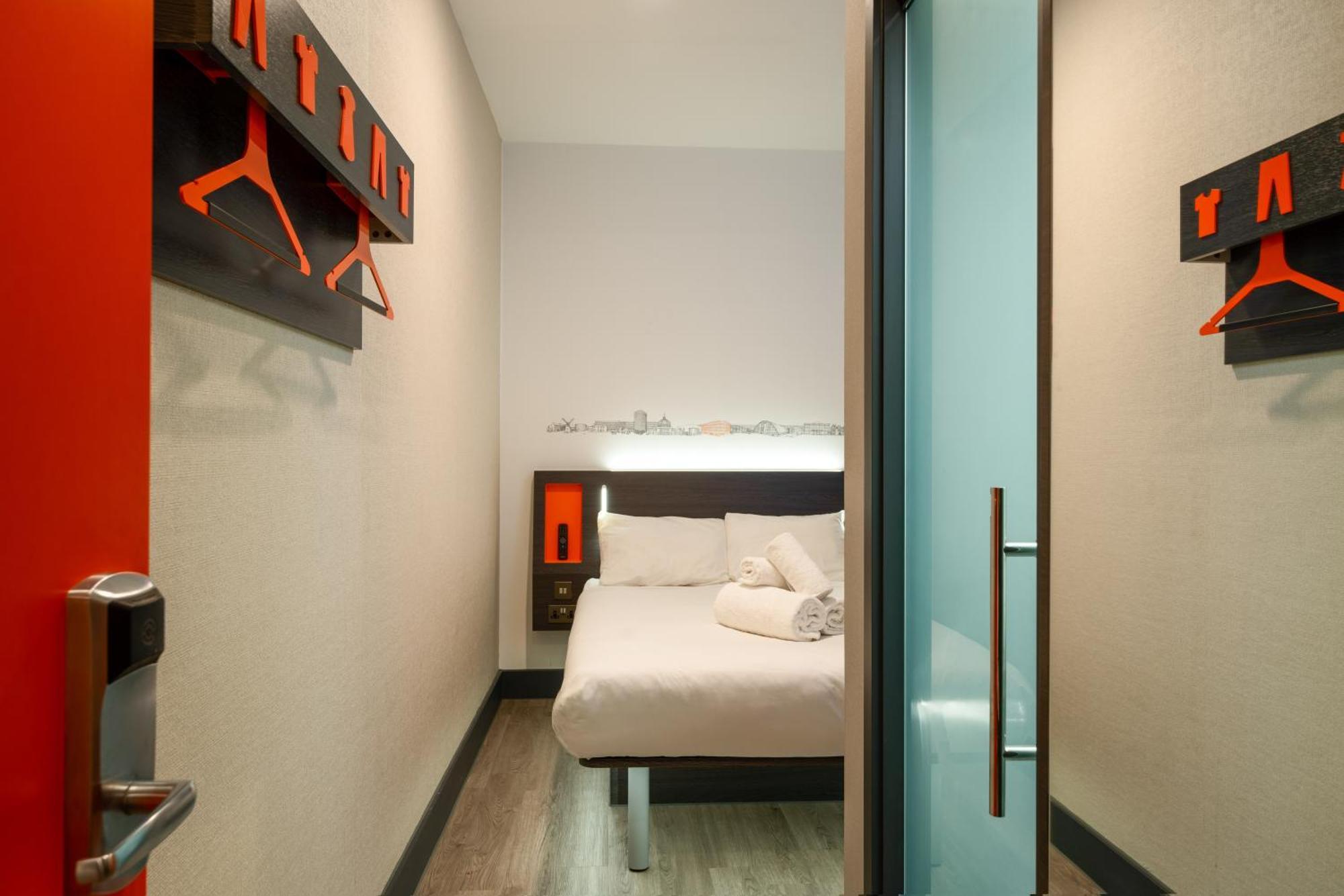 Easyhotel Мілтон-Кінз Екстер'єр фото