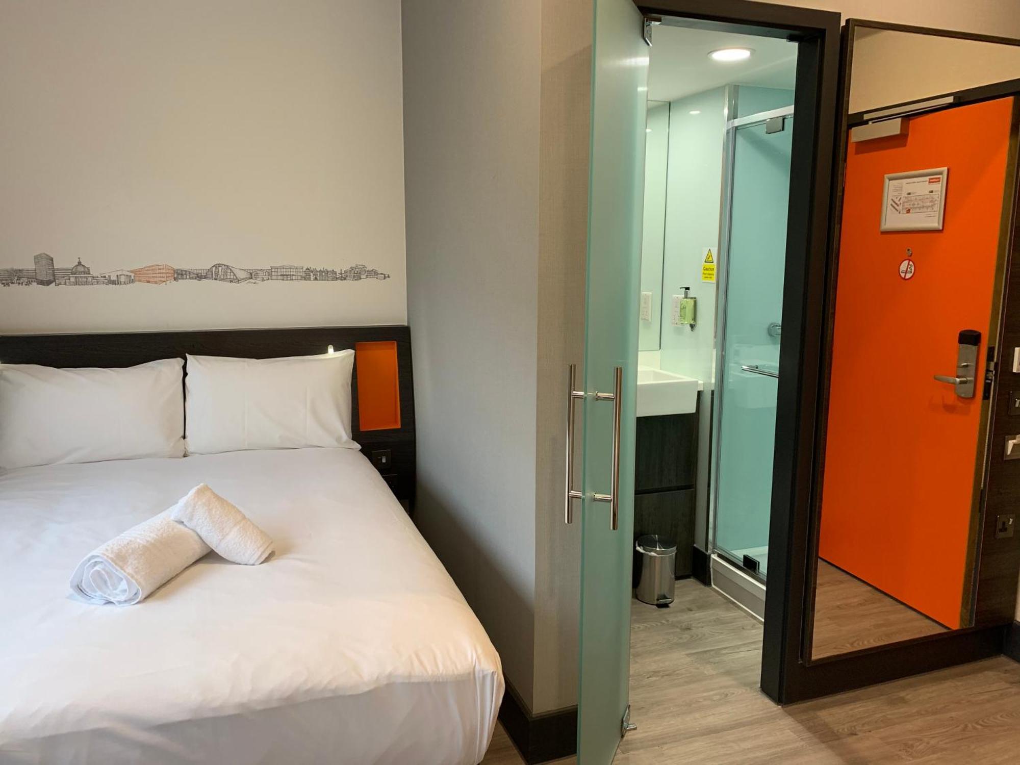 Easyhotel Мілтон-Кінз Екстер'єр фото