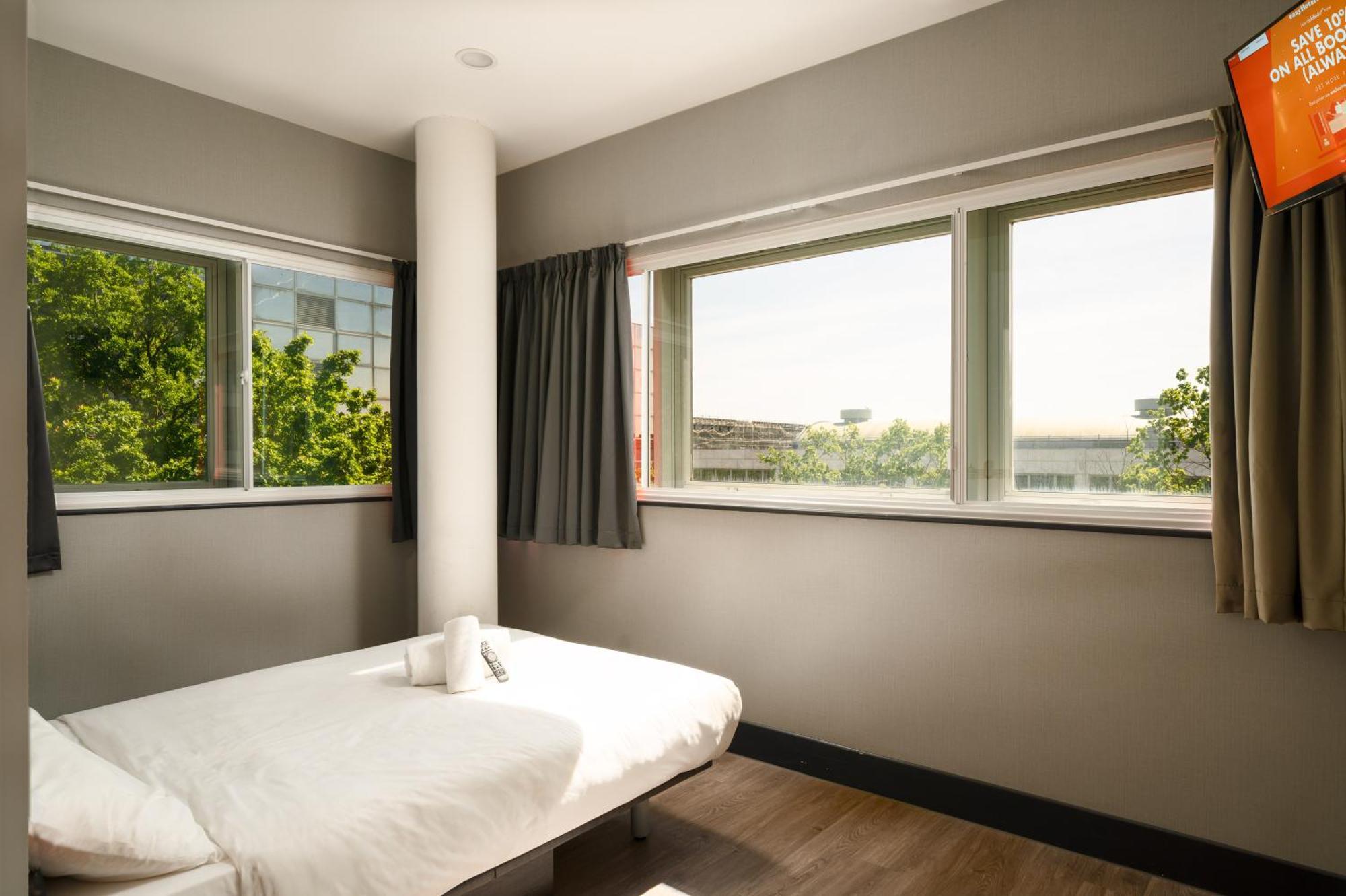 Easyhotel Мілтон-Кінз Екстер'єр фото
