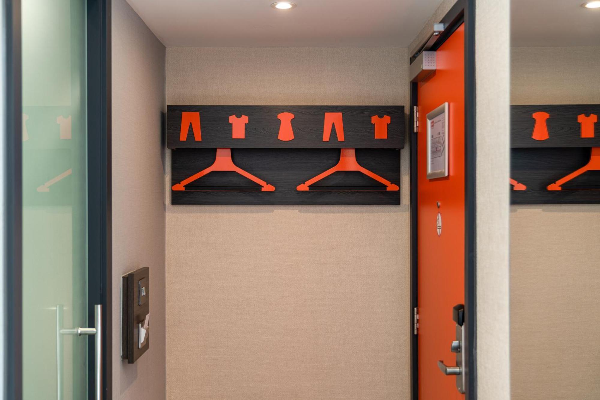 Easyhotel Мілтон-Кінз Екстер'єр фото