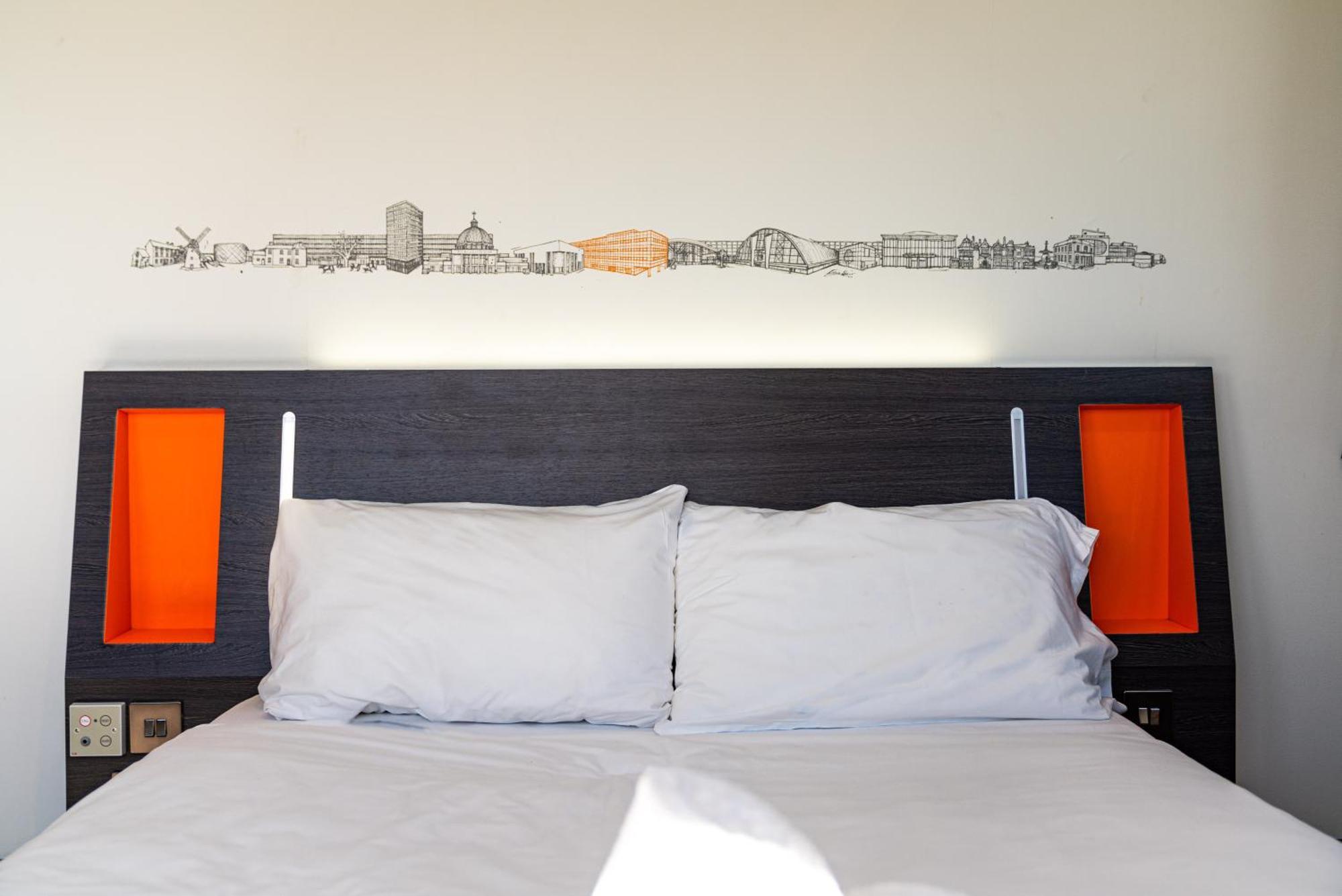 Easyhotel Мілтон-Кінз Номер фото