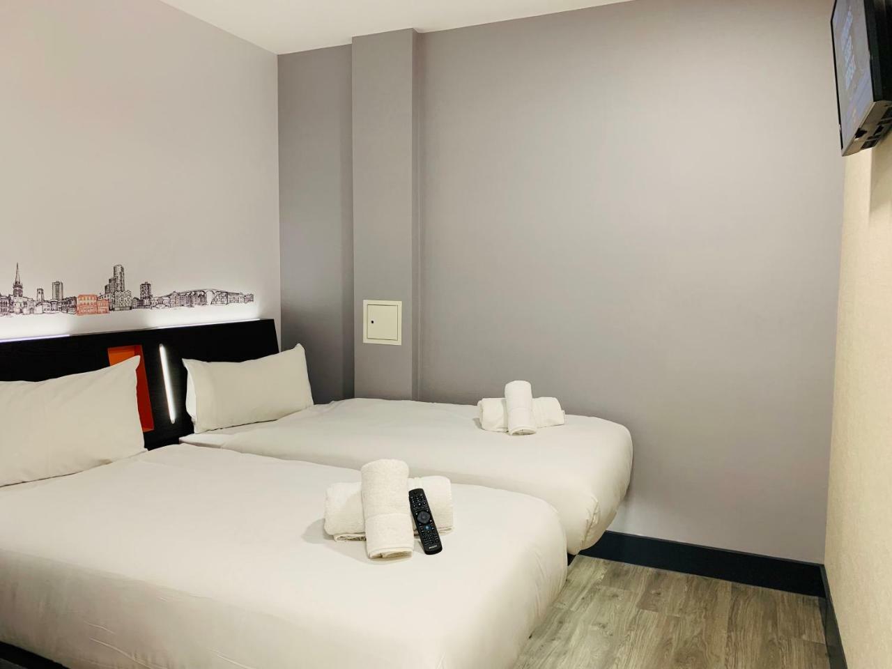 Easyhotel Мілтон-Кінз Екстер'єр фото